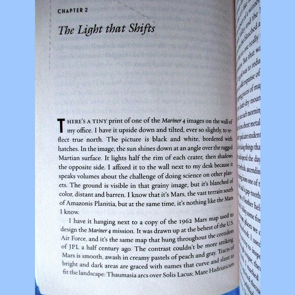 Book - The Sirens of Mars: Searching for Life on Another World, by Sarah Johnson - Picture 8 of 15